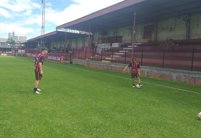 Gramado do Padre Aurélio Canzi em perfeitas condições para o grande clássico