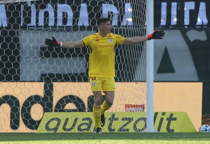 Rochet vai ser desfalque do Inter contra o Flamengo (Foto: Ricardo Duarte/Divulgação, Internacional)