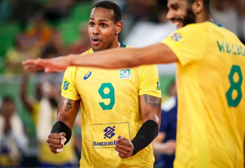 Leal e Wallace destaques na vitória do Brasil — Foto: FIVB
