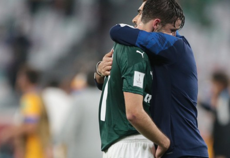Palmeiras joga mal e cai na semifinal