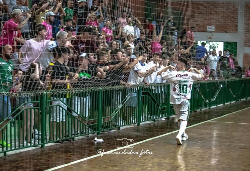 Patrick, com dois gols e grande atuação, foi o destaque do jogo (Foto:@fernandodra.fotos)