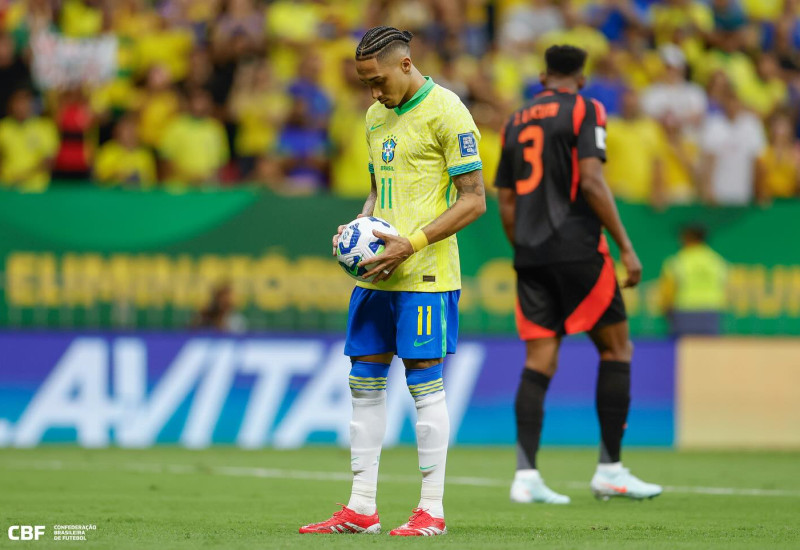 Raphinha falou demais e jogou de menos (Foto: CBF)