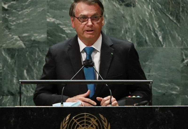Presidente Jair Bolsonaro prega que até novembro todos que quiserem estarão vacinados  (Foto: POOL / GETTY IMAGES NORTH AMERICA )