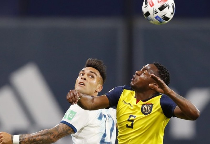 Argentina e Equador fizeram um jogo fraco tecnicamente
