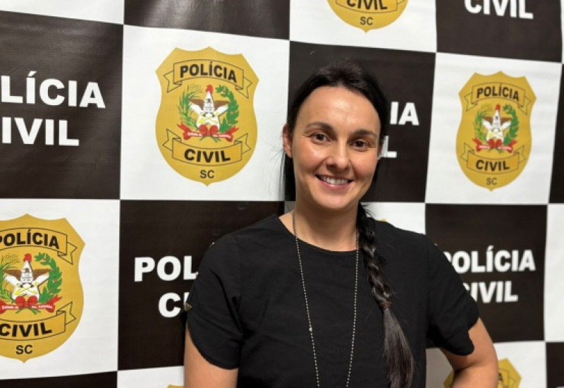 Golpe do falso advogado é o mais comum, revela a agente policial Maristela Schneider (Foto: Marcos de Lima/WH3 Comunicações)