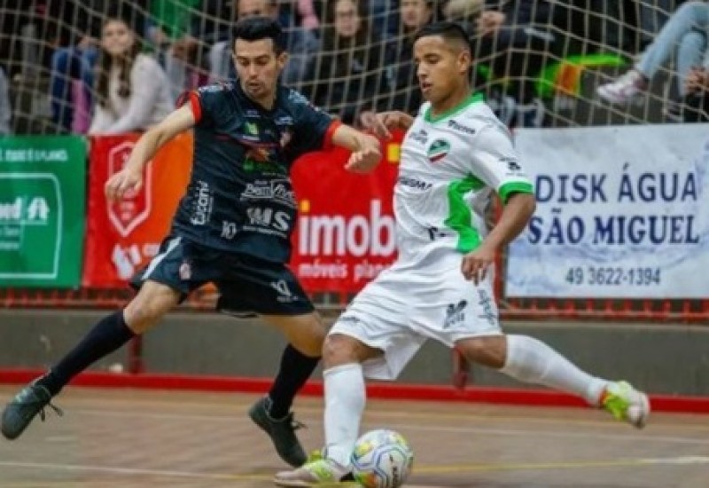 Com a saída de Emerson, São Miguel perde seu goleador para a fase quente do estadual