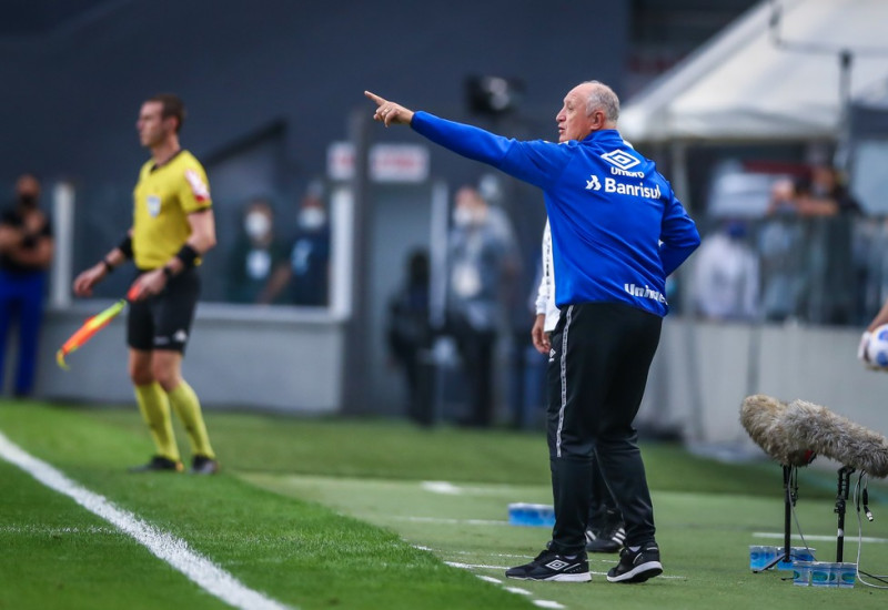 Felipão não suportou a série de maus resultados (Foto: Lucas Uebel/DVG/Grêmio)