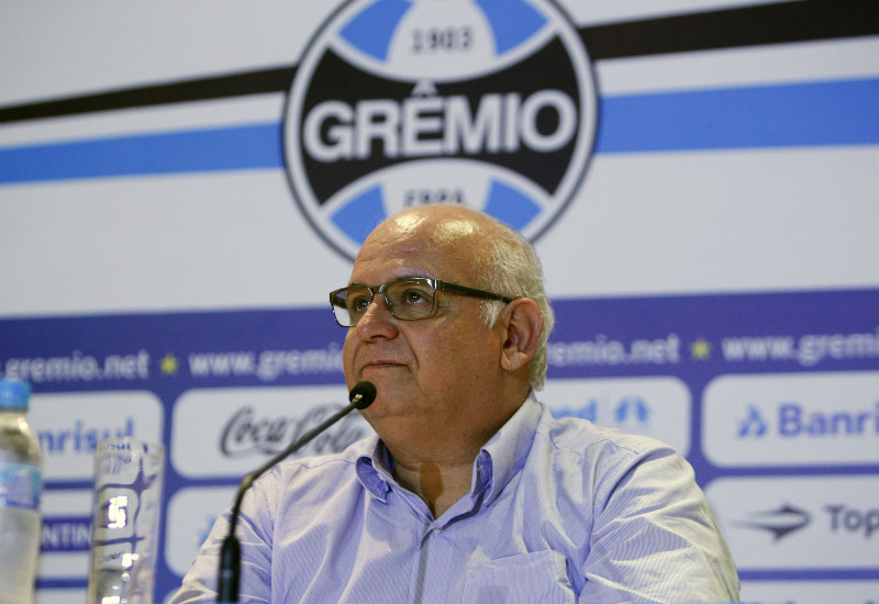 Bolzan ajeitou as finanças e tirou o Grêmio da fila de espera. Torcedores agora aguardam por um time competitivo
