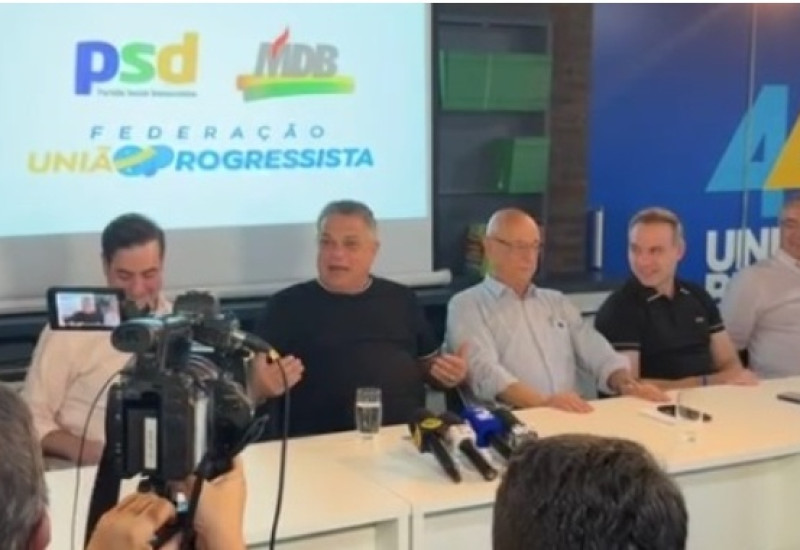 Foto: João Rodrigues durante coletiva de imprensa em Florianópolis (Foto: Reprodução)