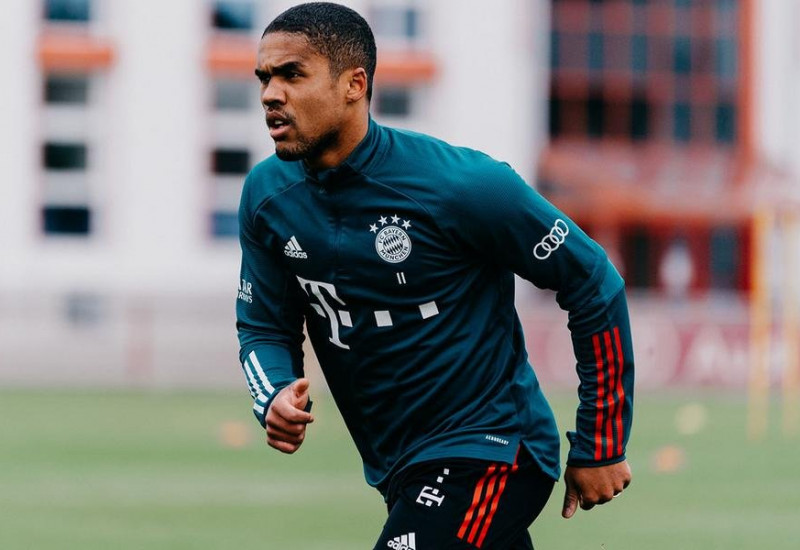 Juventus acena com uma proposta para liberar Douglas Costa para o Grêmio