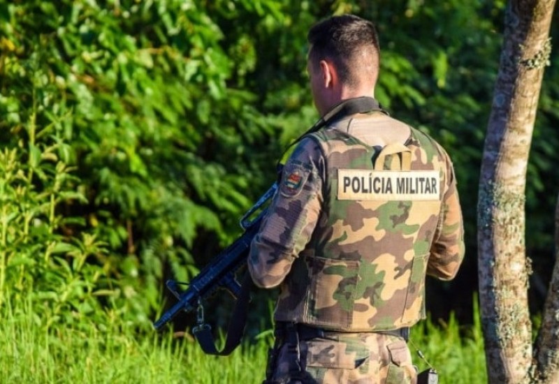 Autor de tentativa de assalto foi preso durante fuga (Foto: Marcos de Lima/Peperi)