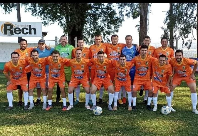 Aspirante do Pérola está nas semifinais do Municipal/23 (Foto: Pérola/Divulgação)