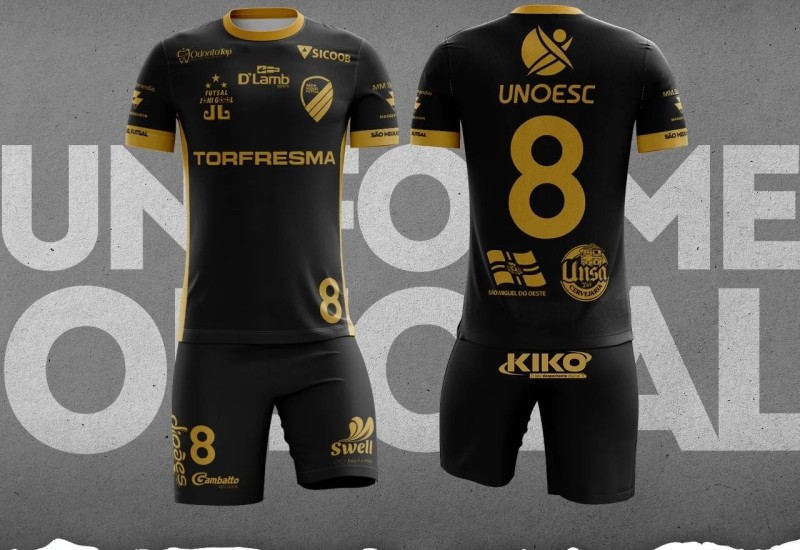 O modelo preto do novo fardamento do São Miguel Futsal/Joni Gool (Imagem: SMF/JG/Divulgação)