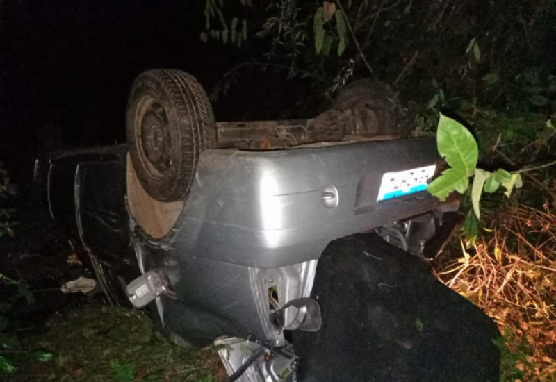 Estragos no veículo foram de grande monta (Foto PMRv)