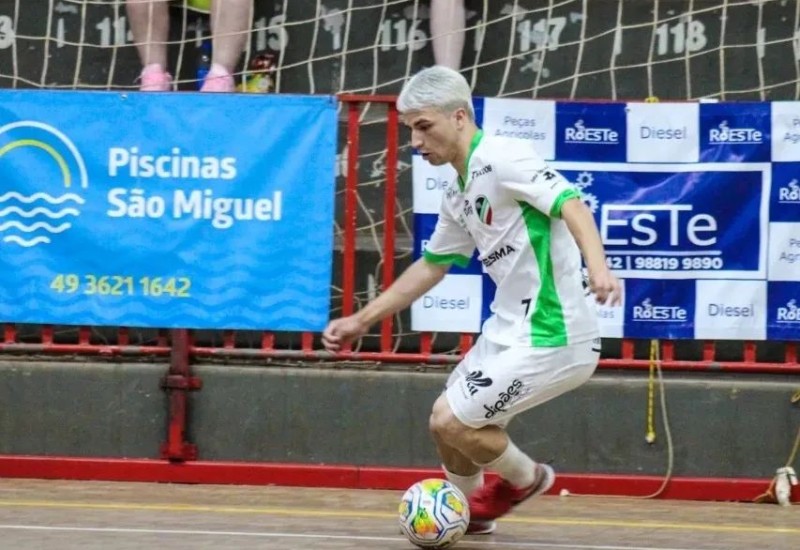 Jako precisa de 2 gols para ser o artilheiro da competição (Foto: Fernando.fotos/SMF/JG)