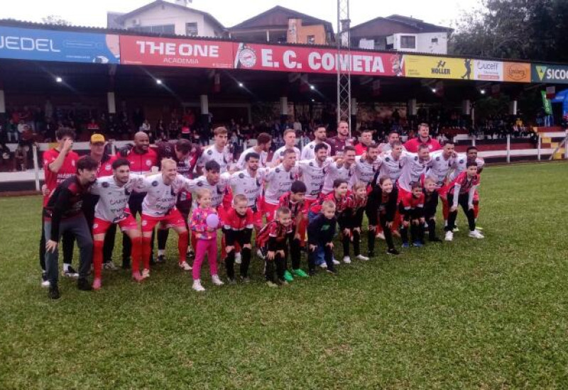 De virada, Cometa vence e se garante nas semifinais (Foto: Cometa/Divulgação)
