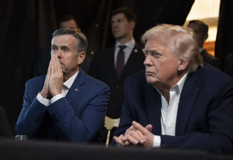 Trump assiste operação de captura de Maduro ao lado de John Ratcliffe, diretor da CIA (Foto: Reprodução)