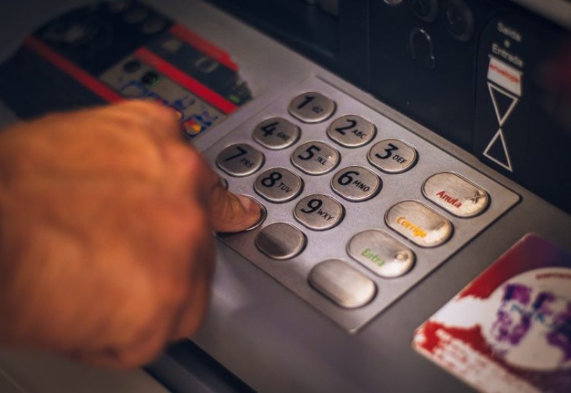 As áreas de autoatendimento ficarão disponíveis todos os dias (Foto: Eduardo Soares por Unsplash)