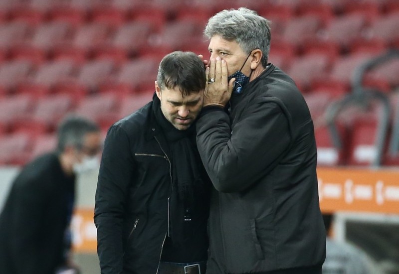 Coudet e Renato já tiveram melhores momentos no comando de Inter e Grêmio