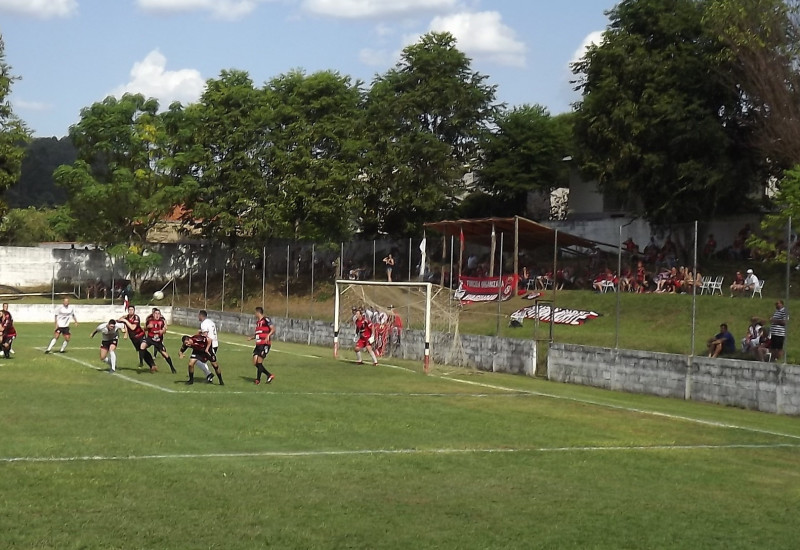 Torcida organizada foi posicionada atrás da goleira dos fundos do estádio