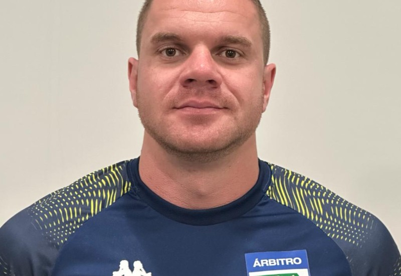 Carreira de Bauermann iniciou como árbitro dos quadros da LEF (Foto: FCF/Divulgação)
