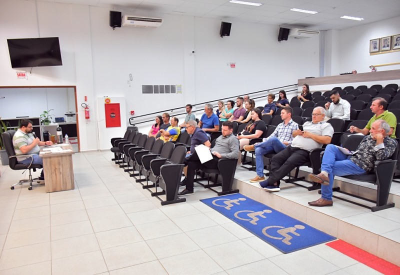 Audiência debateu retirada do traçado do contorno viário da legislação municipal | Foto: Tiarajú Goldschmidt/Câmara de Vereadores