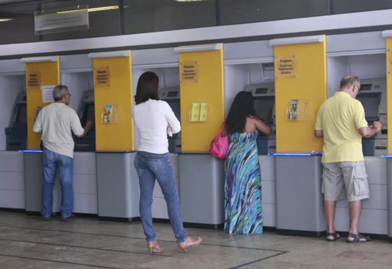 As áreas de autoatendimento ficarão disponíveis para os clientes (Foto: Flora Dolores/O Estado)