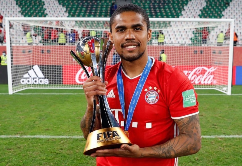Antes de retornar ao Grêmio, Douglas Costa ainda contribuiu para a conquista pelo Bayern do campeonato alemão