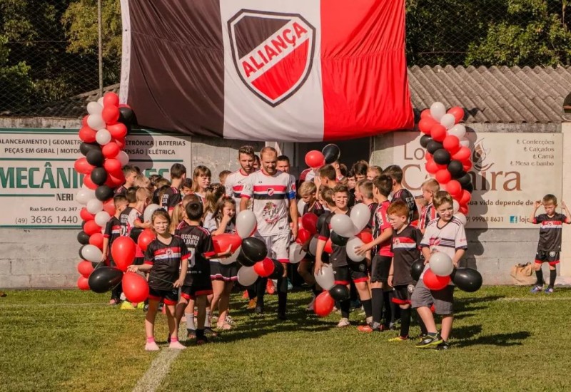 Aliança, de Jair Mueller e Cris, deu um passo importante rumo ao penta (Foto: Aliança/Arquivo)