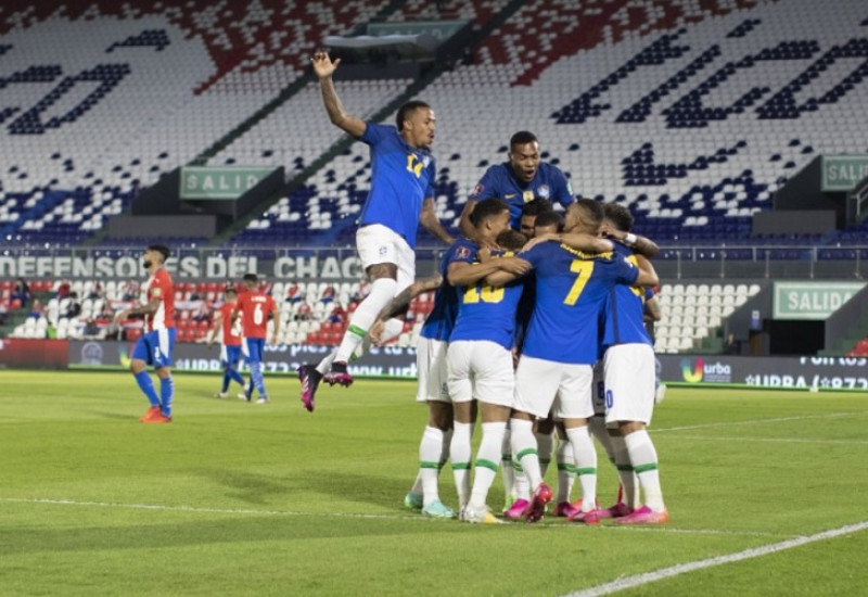 Vitória sobre o Paraguai consolida liderança brasileira Foto: Lucas Figueiredo/CBF