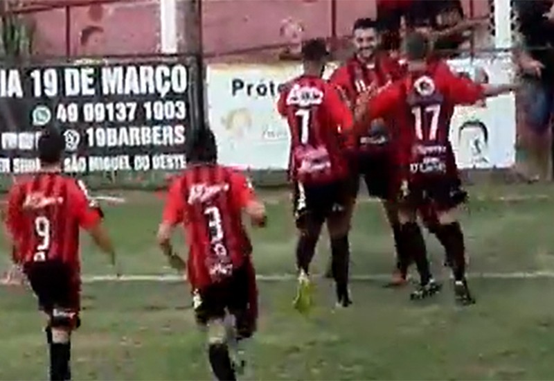 "Com gols, Danrlei ganha espaço no ataque bugrino"