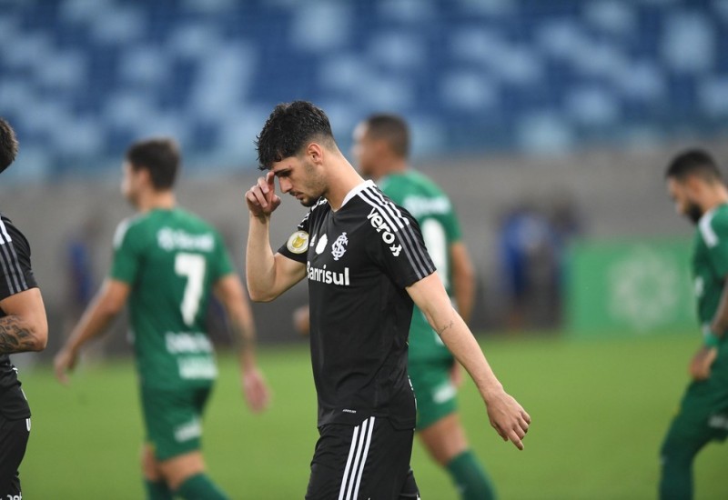 Nao se assuntem vendo o Inter de preto. Foi em homenagem ao Dia da Consciência Negra (Foto: Ricardo Duarte/Divulgação, Inter)
