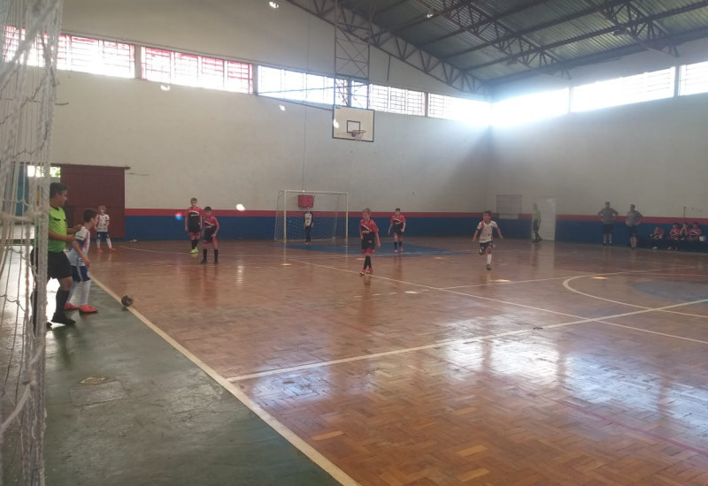 Equipe Sub-10 do Bugre obteve sua vaga nas semifinais disputadas ontem (07) (Foto: JRTV/Jornal Regional)