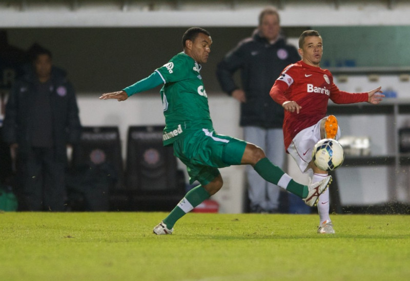Com boa apresentação, Inter derrotou a Chape (Foto: Alexandre Lops/Internacional)