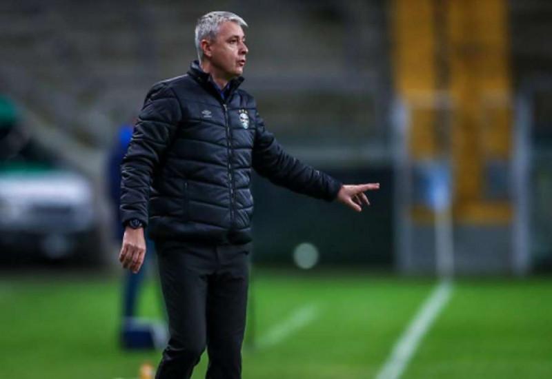 Só a vitória mantém Tiago Nunes no cargo  (FOTO: LUCAS UEBEL/GREMIO FBPA)