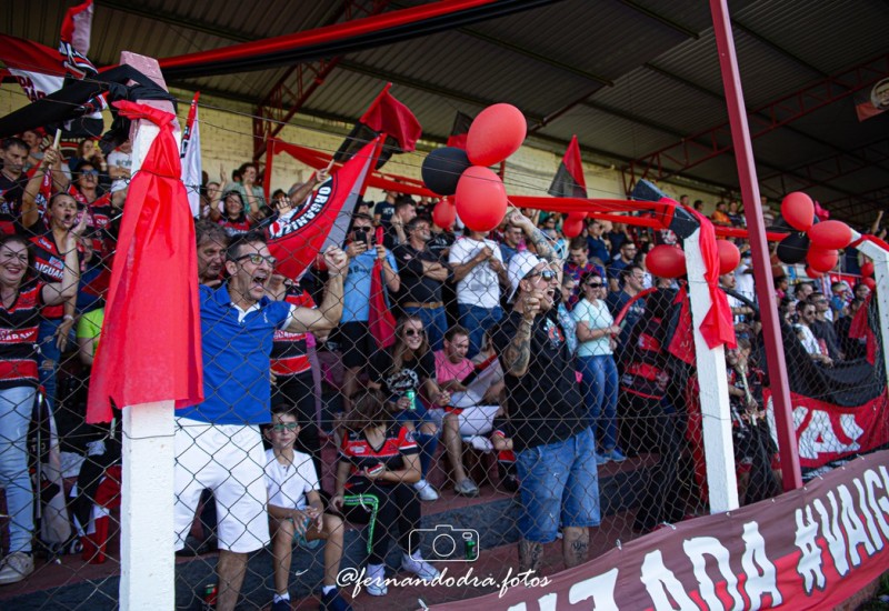 Torcedor na expectativa do clássico deste domingo (Foto: Guarani/Divulgação)