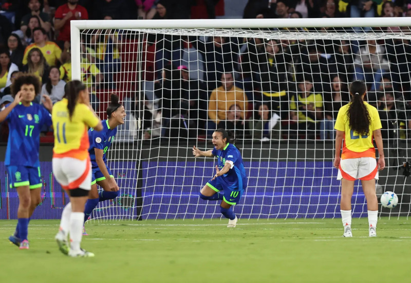 Marta, com dois gols, foi importante na conquista brasileira (Foto: CBF/Divulgação)