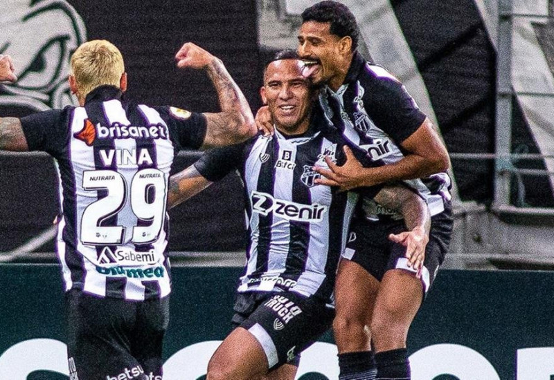 Jael, de pênalti, garantiu a vitória por 1 a 0 do Vozão em casa | Foto: Stephan Eilert / Ceará SC