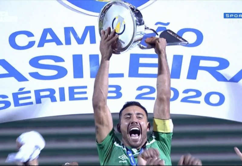 Sobrevivente da tragédia aérea, capitão Alan Ruschel foi o símbolo da grande conquista