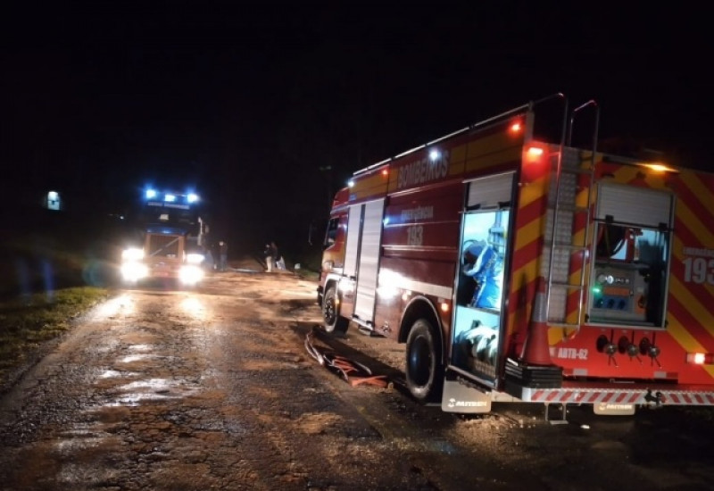 Bombeiros, PRF e Polícia Ambiental atenderam a ocorrência