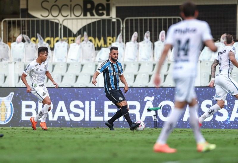 Maicon cobra geral e quer um Grêmio com atitude 