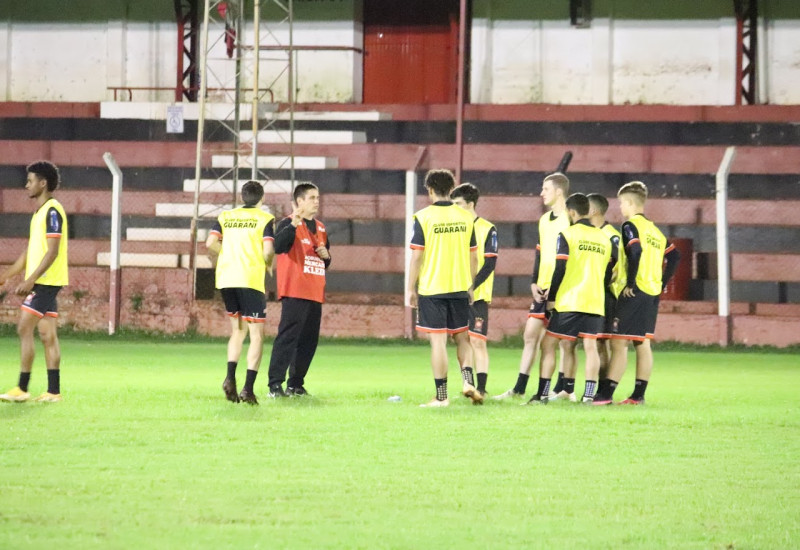 Grupo do Guarani volta a trabalhar nesta terça, de olho no Aliança de Paraíso (Foto: Guarani/Divulgação)