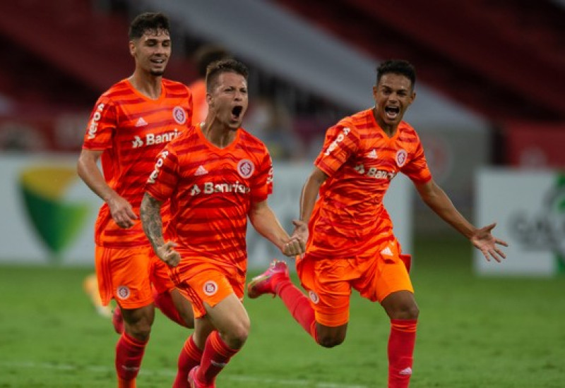 O gol isolado que deu a vitória ao Inter foi marcado por Guilherme Pato