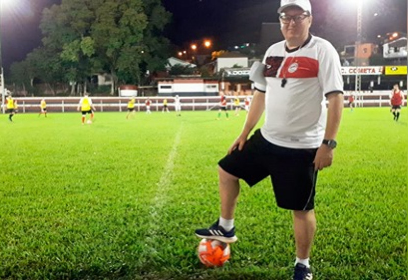 Técnico Miguel Schneider diz que pode ter que fazer improvisações para montar time do Cometa
