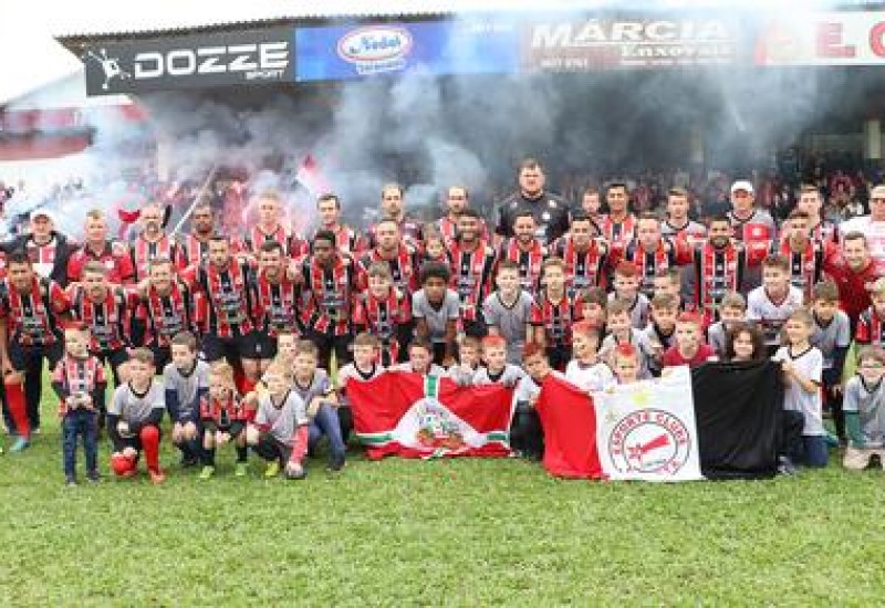 Torcida itapiranguense foi ao delírio com mais uma vitória do Cometa (Foto: EC Cometa/Divulgação)