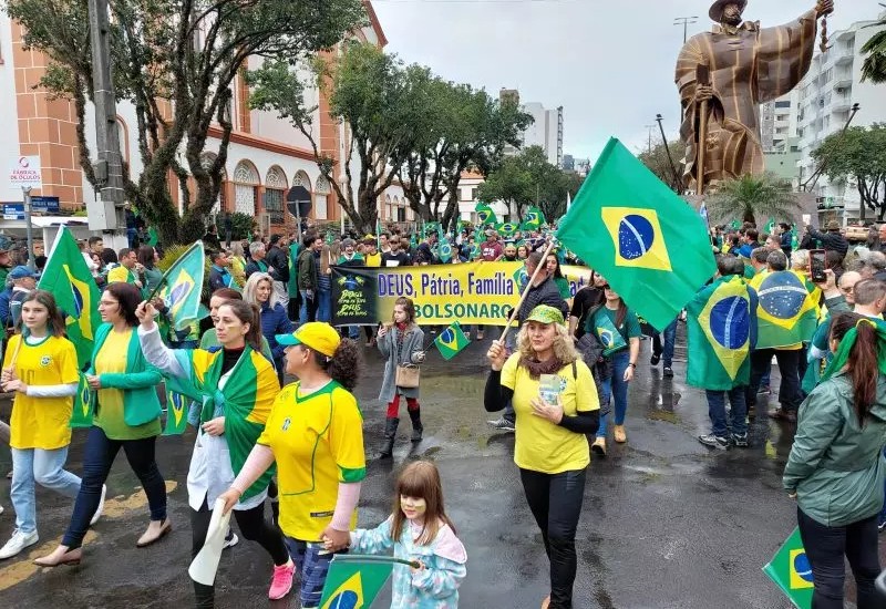 Manifestantes pró-Bolsonaro em Chapecó – Foto: Divulgação/ND