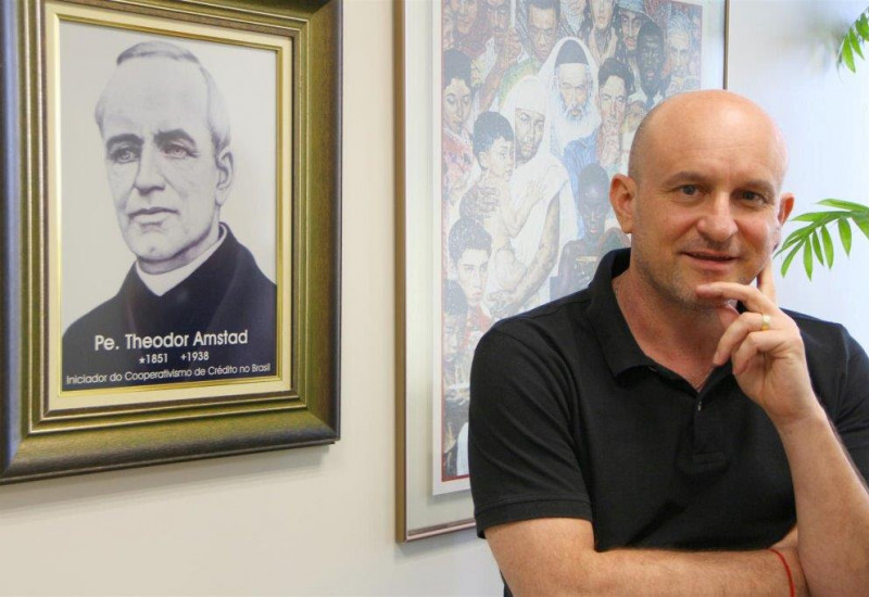 Ênio Meinen: cooperativas oferecem amplo portfólio de serviços financeiros, com alta tecnologia, e vantagens exclusivas