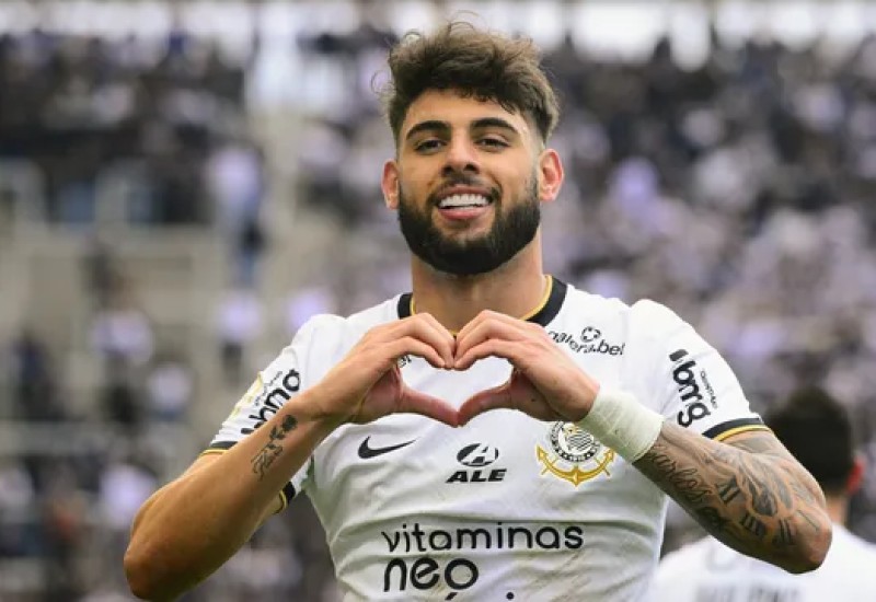 Yuri Alberto comemora gol do Corinthians contra o Inter (Foto: Marcos Ribolli)