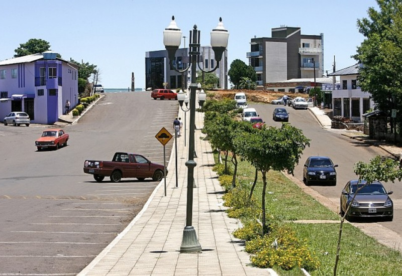 Diante das restrições por conta do coronavírus, movimento do comércio em Bernardo de Irigoyen caiu verticalmente