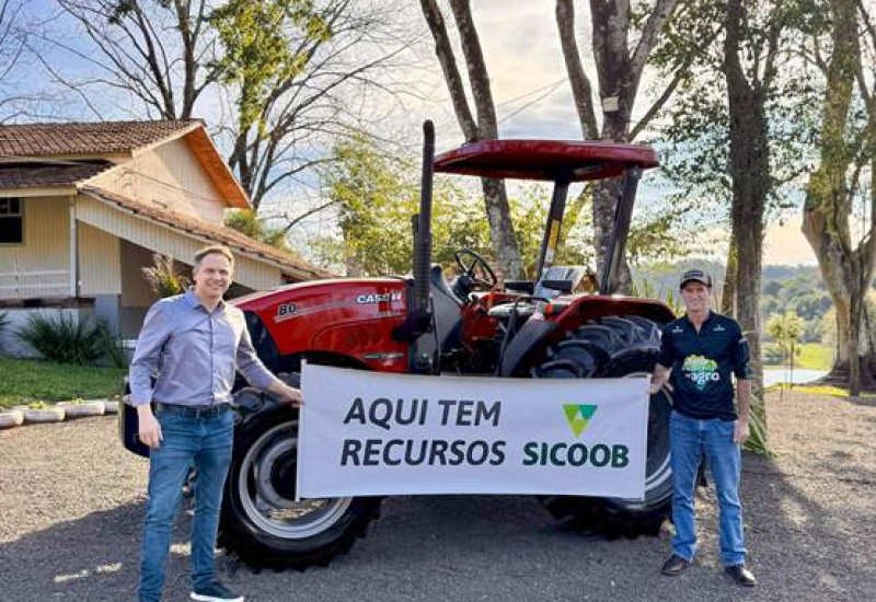 Empresário e cooperado Jean Pier Basso e Jocimar Frigo, gestor agro Sicoob | Divulgação/Sicoob
